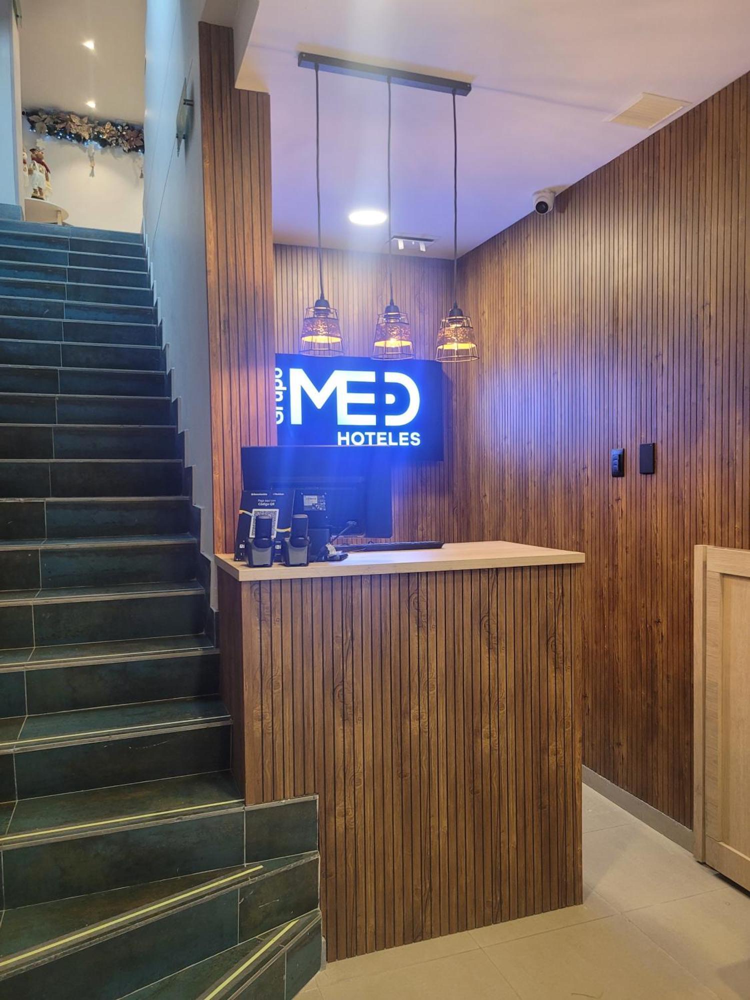 Hotel Med 33 Medellin Exterior photo