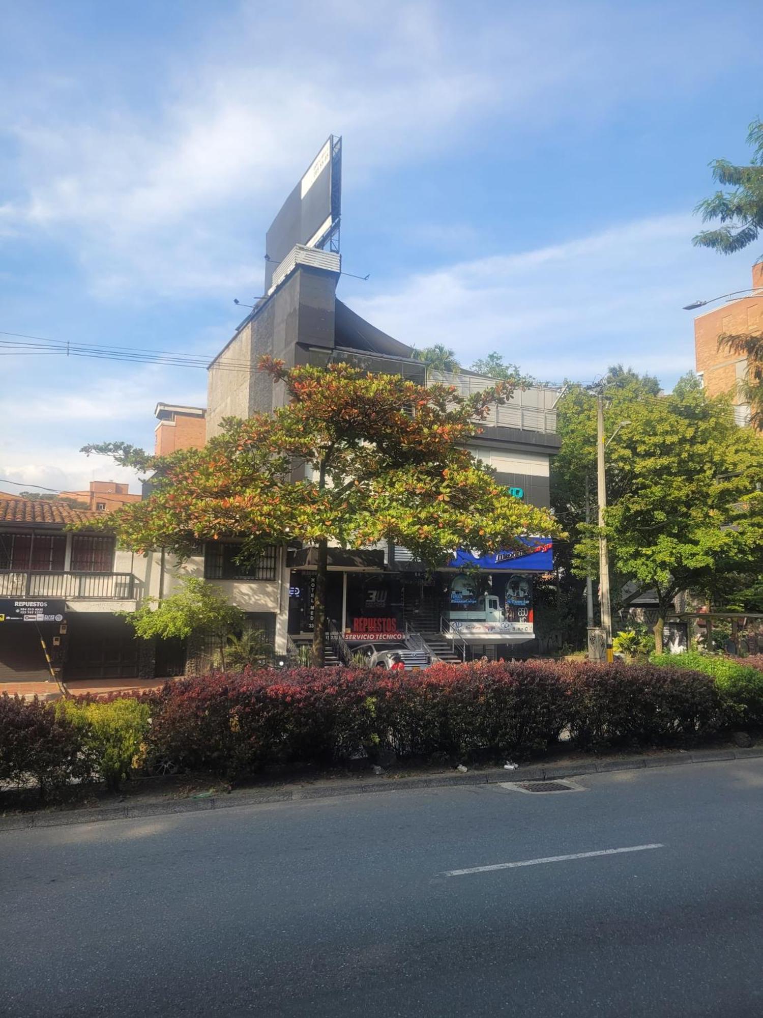 Hotel Med 33 Medellin Exterior photo